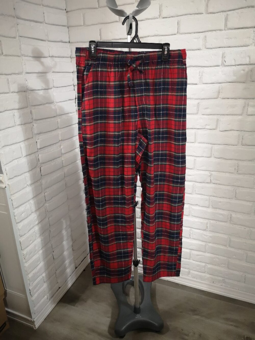 NWT Old Navy Men's Size Large Red Plaid Elastic & Tie Waist PJ Bottoms Only